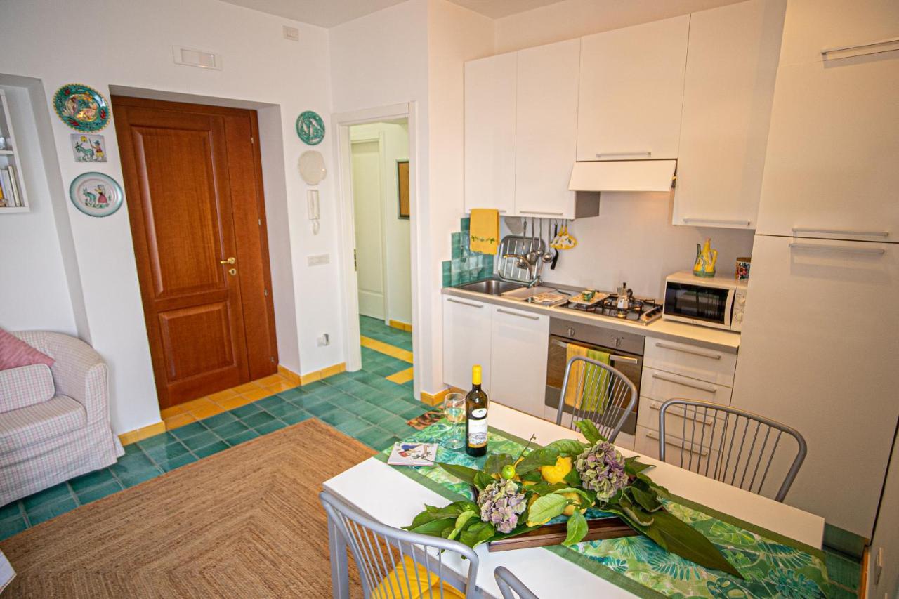 Casa Bianca: Delightful Apartment In 라벨로 외부 사진