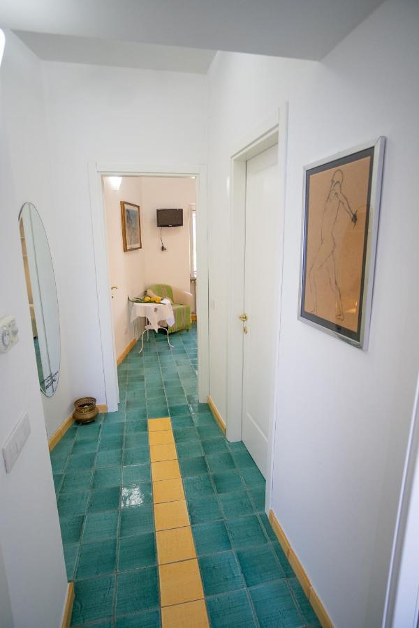 Casa Bianca: Delightful Apartment In 라벨로 외부 사진