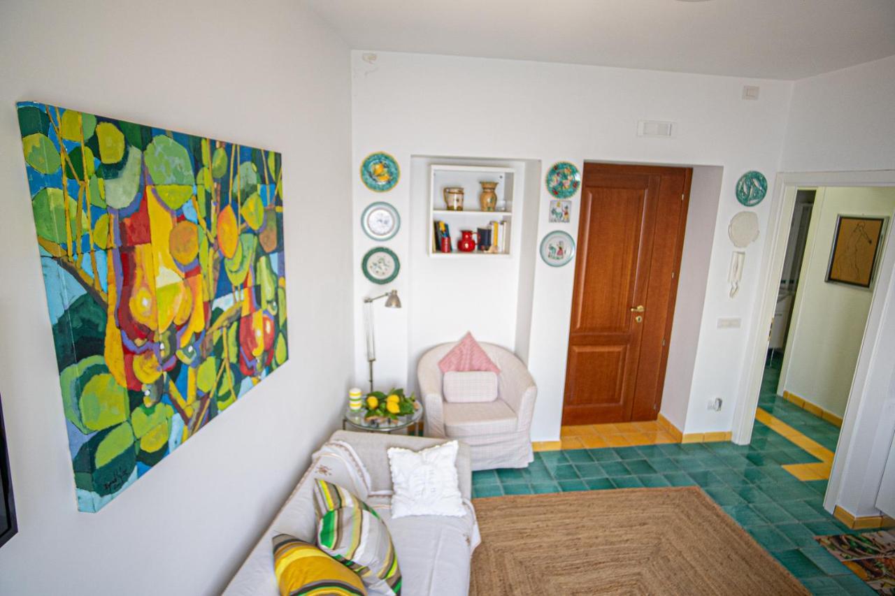 Casa Bianca: Delightful Apartment In 라벨로 외부 사진