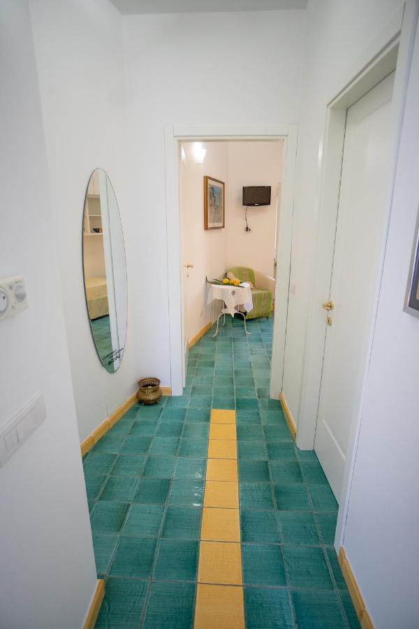 Casa Bianca: Delightful Apartment In 라벨로 외부 사진
