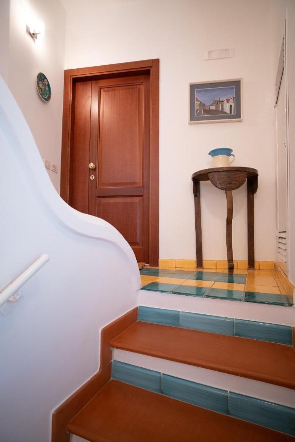 Casa Bianca: Delightful Apartment In 라벨로 외부 사진
