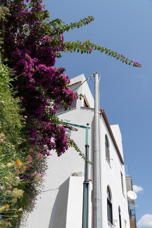 Casa Bianca: Delightful Apartment In 라벨로 외부 사진